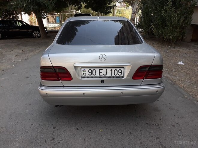 Mercedes E 240 1998, 296,500 km - 2.4 l - Bakı