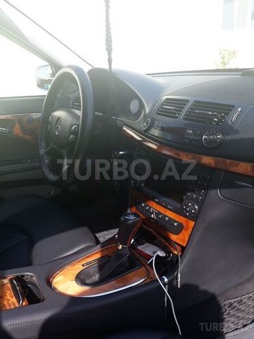 Mercedes E 220 2006, 273,000 km - 2.2 л - Bakı