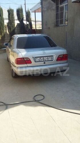 Mercedes E 230 1996, 256,000 km - 2.3 l - Bakı