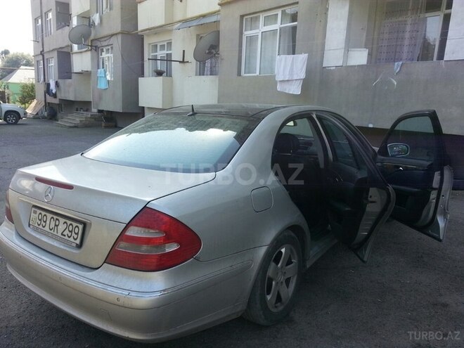 Mercedes E 240 2004, 135,000 km - 2.6 l - Bakı