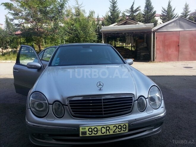 Mercedes E 240 2004, 135,000 km - 2.6 l - Bakı