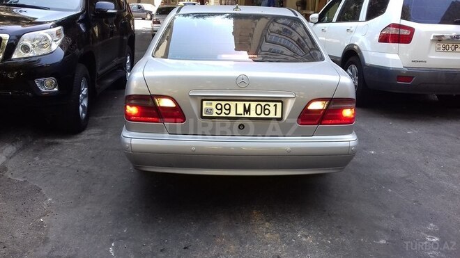 Mercedes E 220 1999, 345,005 km - 2.2 l - Bakı