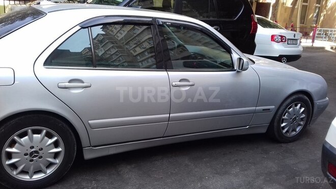 Mercedes E 220 1999, 345,005 km - 2.2 l - Bakı