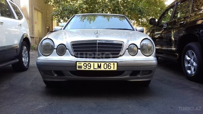 Mercedes E 220 1999, 345,005 km - 2.2 l - Bakı