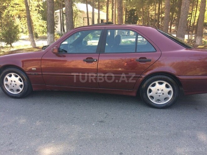 Mercedes C 180 2000, 241,000 km - 1.8 l - Bakı