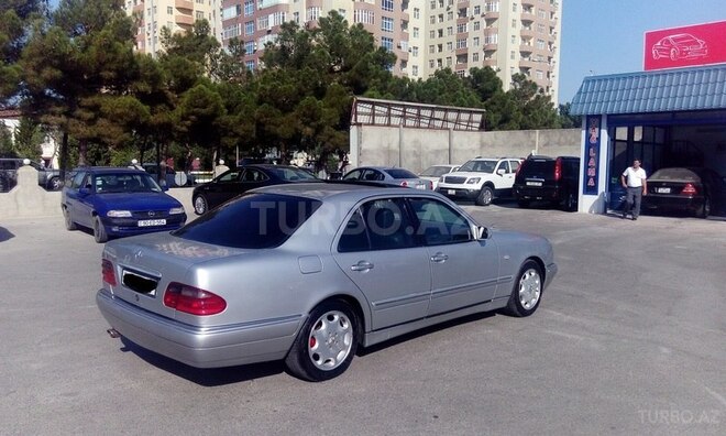 Mercedes E 230 1996, 300,000 km - 2.3 l - Sumqayıt