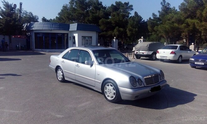 Mercedes E 230 1996, 300,000 km - 2.3 l - Sumqayıt