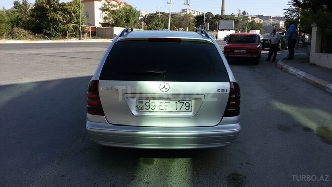 Mercedes C 220 2001, 231,211 km - 2.2 l - Bakı