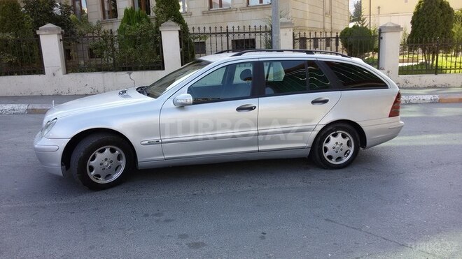 Mercedes C 220 2001, 231,211 km - 2.2 l - Bakı