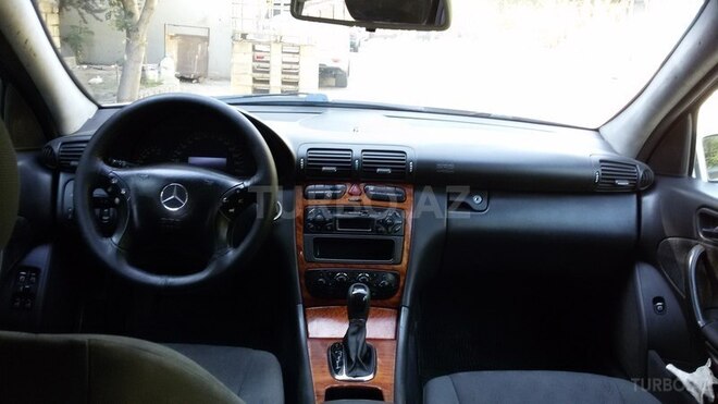 Mercedes C 220 2001, 231,211 km - 2.2 l - Bakı