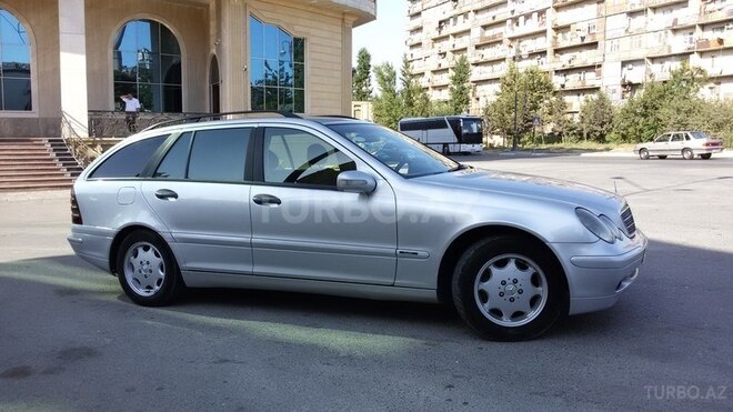 Mercedes C 220 2001, 231,211 km - 2.2 l - Bakı