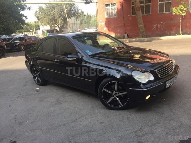 Mercedes C 200 2002, 272,000 km - 2.0 l - Bakı