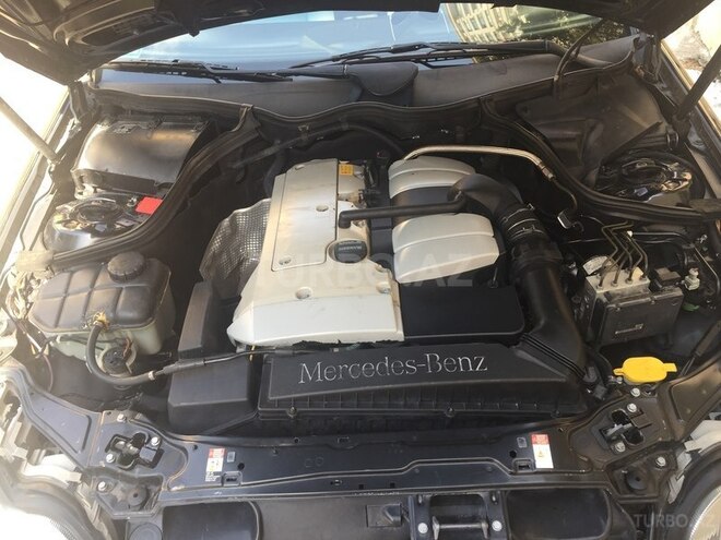 Mercedes C 200 2002, 272,000 km - 2.0 l - Bakı