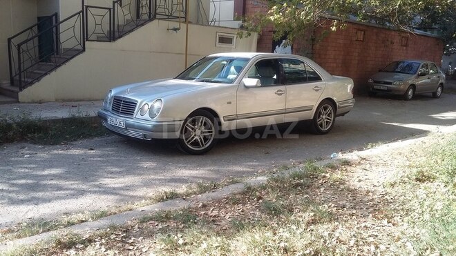 Mercedes E 240 1998, 247,108 km - 2.4 l - Mingəçevir