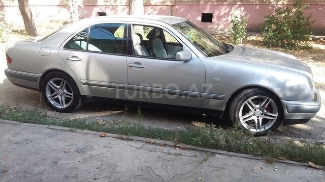 Mercedes E 240 1998, 247,108 km - 2.4 l - Mingəçevir