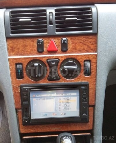 Mercedes E 240 1998, 247,108 km - 2.4 l - Mingəçevir