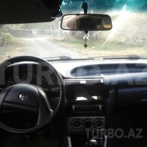 Opel Astra 1992, 210,000 km - 1.8 l - Qax
