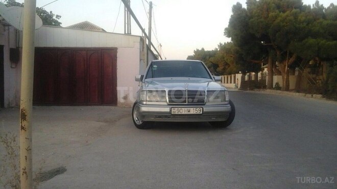 Mercedes E 250 1992, 360,000 km - 2.5 l - Bakı
