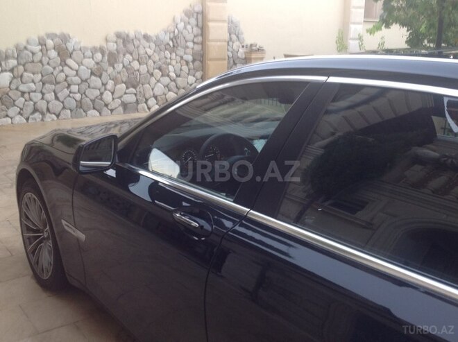 BMW 750 2009, 87,000 km - 4.4 л - Bakı