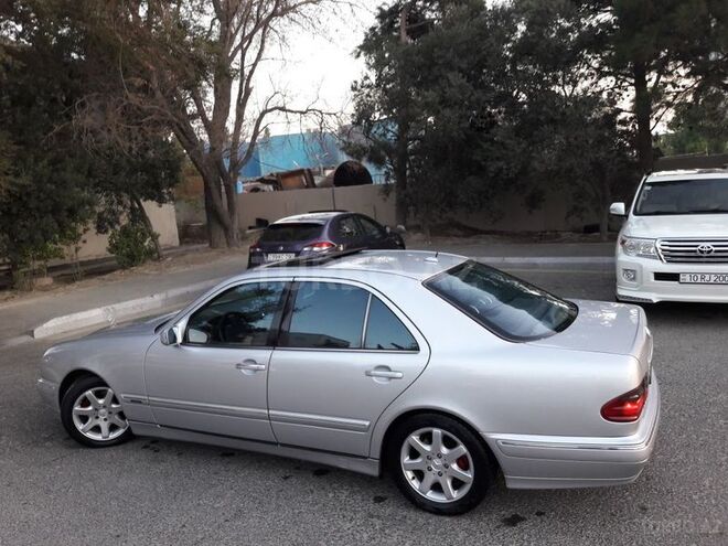 Mercedes E 320 2000, 267,000 km - 3.2 l - Bakı