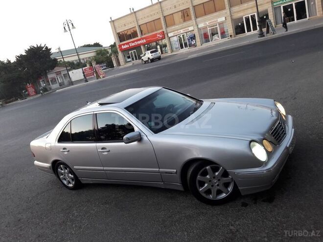Mercedes E 320 2000, 267,000 km - 3.2 l - Bakı