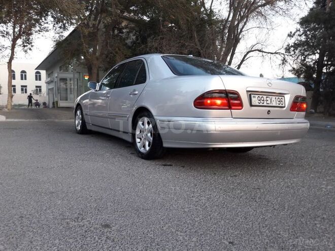 Mercedes E 320 2000, 267,000 km - 3.2 l - Bakı