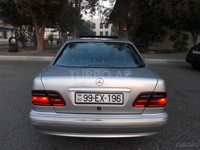 Mercedes E 320 2000, 267,000 km - 3.2 l - Bakı