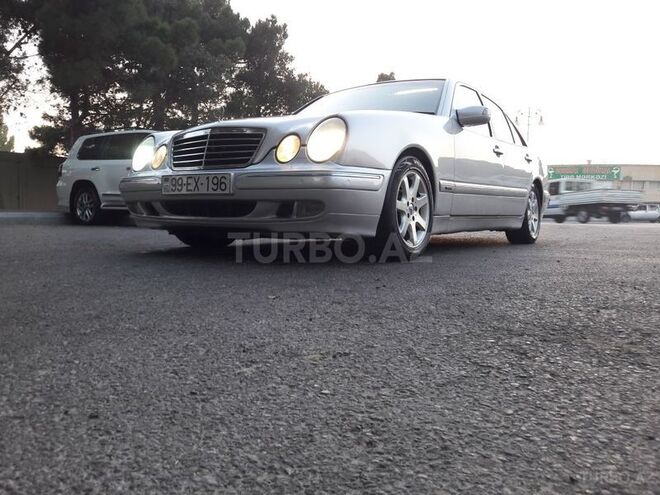 Mercedes E 320 2000, 267,000 km - 3.2 l - Bakı