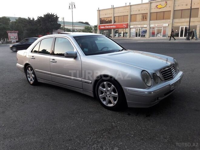 Mercedes E 320 2000, 267,000 km - 3.2 l - Bakı