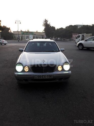 Mercedes E 320 2000, 267,000 km - 3.2 l - Bakı