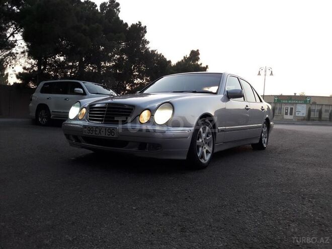 Mercedes E 320 2000, 267,000 km - 3.2 l - Bakı