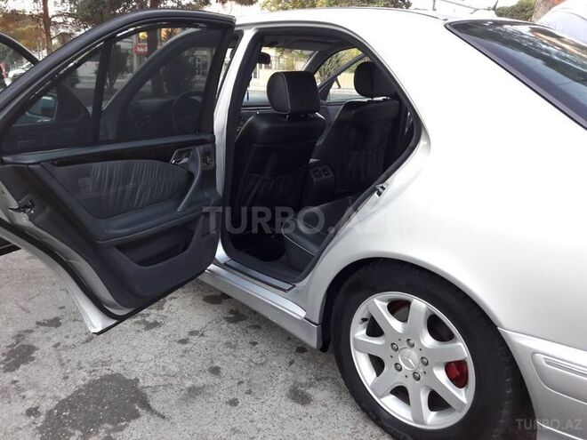 Mercedes E 320 2000, 267,000 km - 3.2 l - Bakı