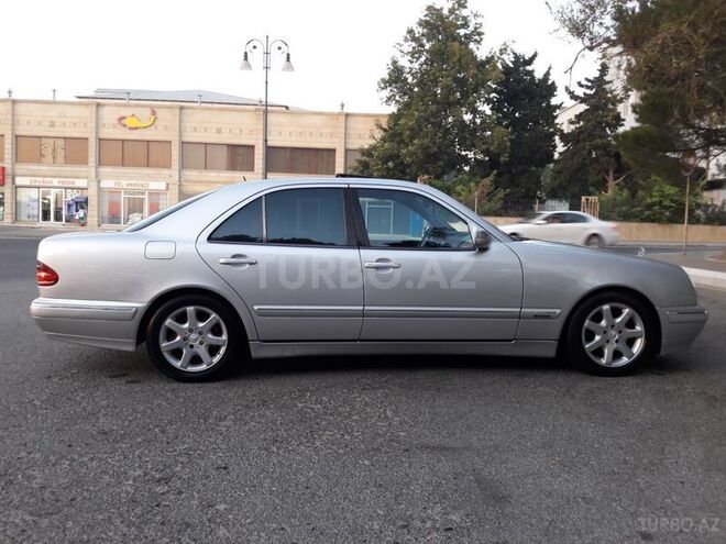 Mercedes E 320 2000, 267,000 km - 3.2 l - Bakı