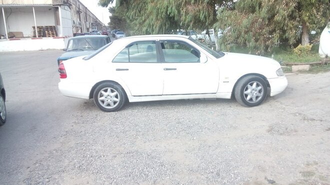 Mercedes C 180 1995, 450,000 km - 1.8 l - Bakı