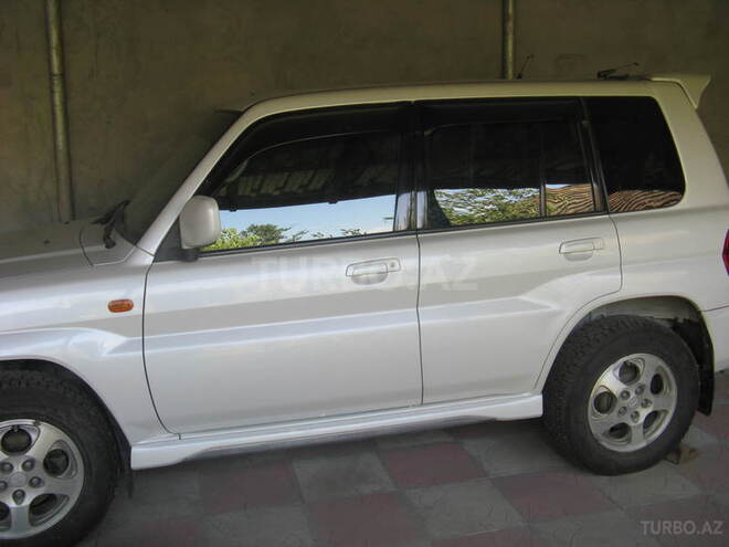 Mitsubishi Pajero io 2000, 200,000 km - 1.8 л - Şəki
