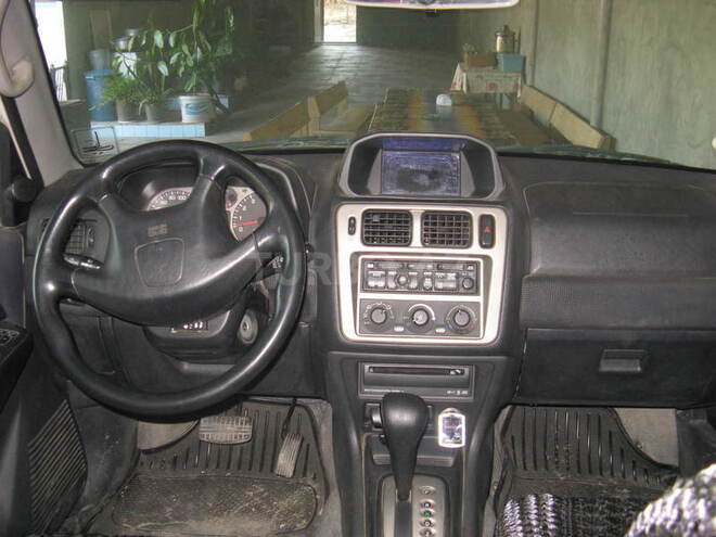 Mitsubishi Pajero io 2000, 200,000 km - 1.8 л - Şəki