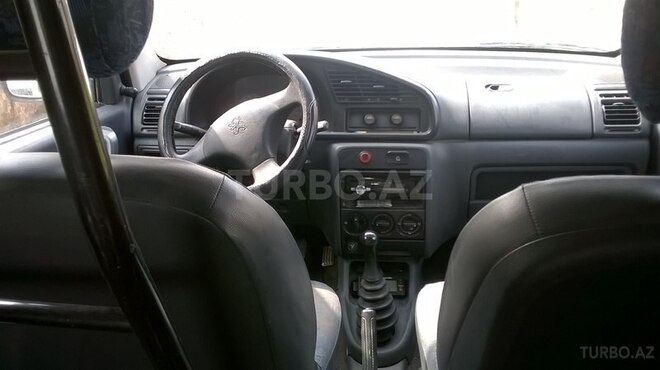 Peugeot Partner 2002, 340,000 km - 1.9 l - Bakı