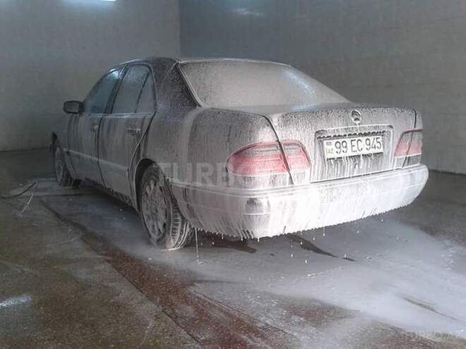 Mercedes E 240 1998, 215,161 km - 2.4 л - Bakı