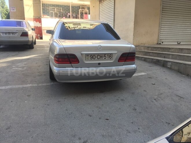 Mercedes E 220 1999, 370,000 km - 2.2 l - Bakı