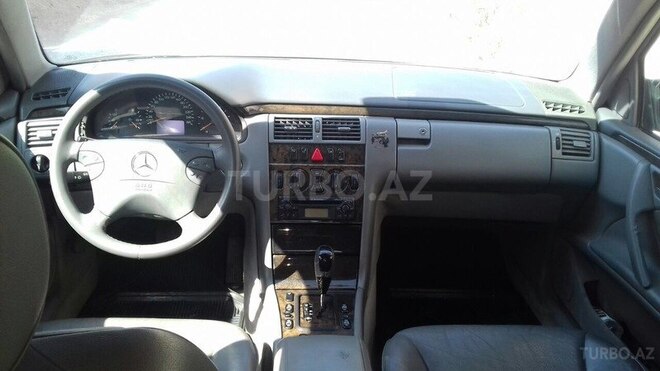 Mercedes E 260 2000, 290,000 km - 0.3 л - Bakı