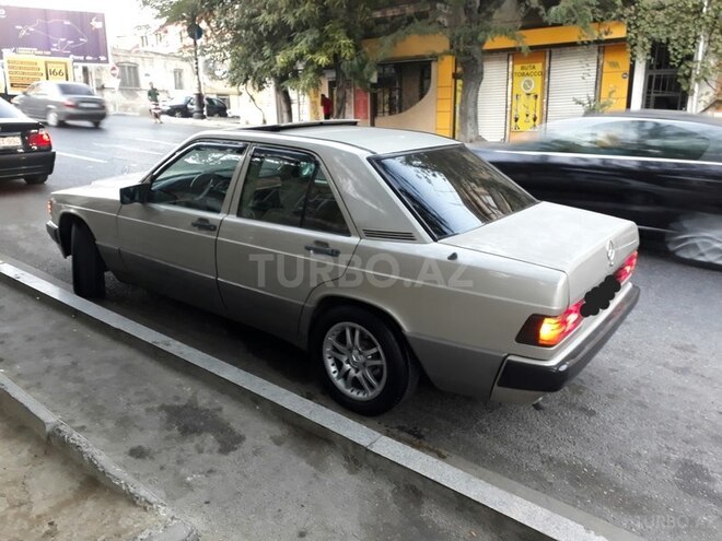 Mercedes 190 1988, 335,000 km - 2.0 л - Bakı