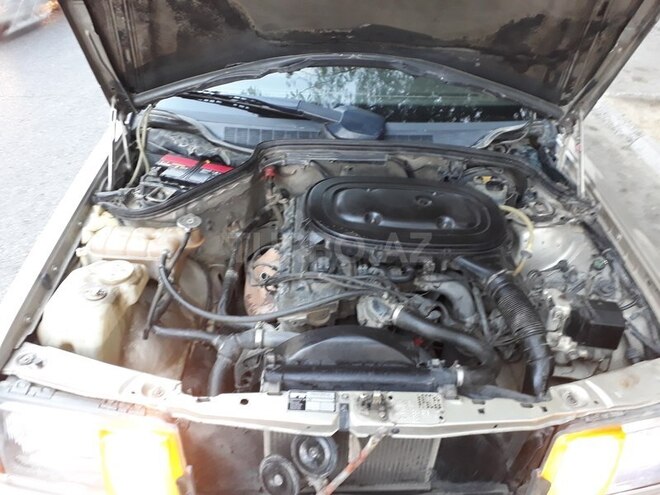 Mercedes 190 1988, 335,000 km - 2.0 л - Bakı