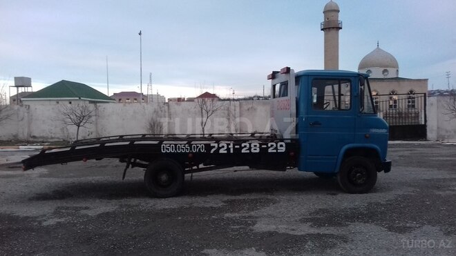 Mercedes 408 D 1983, 456,236 km - 0.3 l - Qobustan