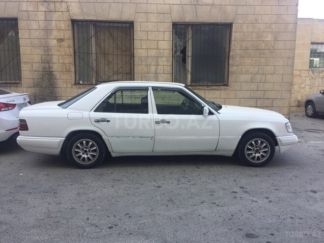 Mercedes E 200 1989, 355,000 km - 2.0 l - Bakı