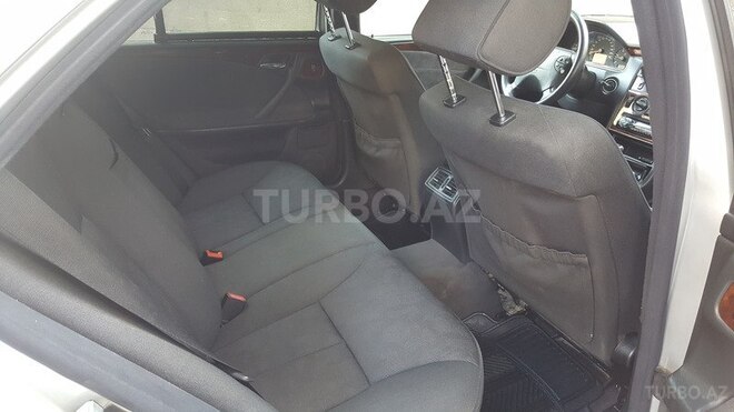 Mercedes E 220 1999, 310,000 km - 2.2 l - Bakı