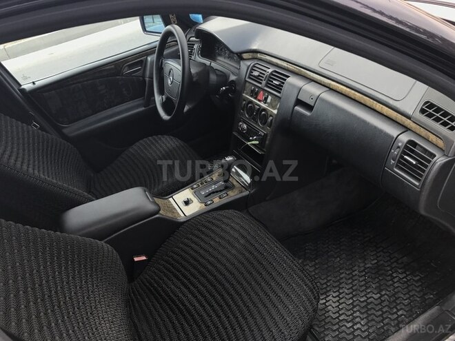 Mercedes E 230 1996, 200,000 km - 2.3 l - Sumqayıt