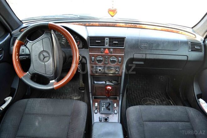 Mercedes C 220 1998, 320,000 km - 2.2 л - Bakı