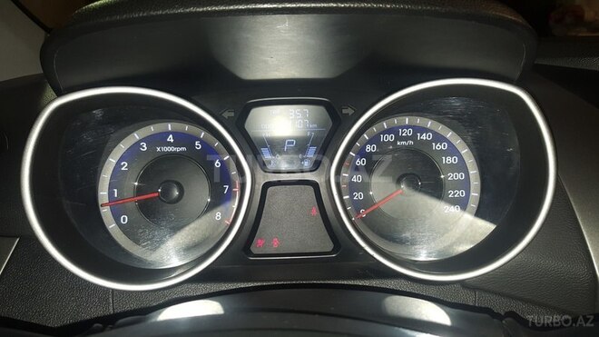 Hyundai Elantra 2011, 83,000 km - 1.8 л - Bakı
