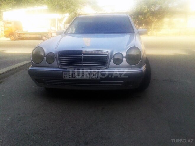 Mercedes E 230 1996, 302,000 km - 2.3 l - Bakı