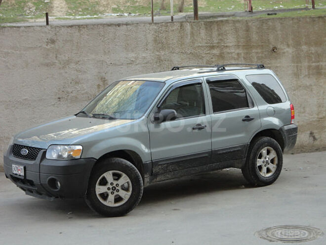 Ford Escape 2004, 214,000 km - 3.0 l - Bakı